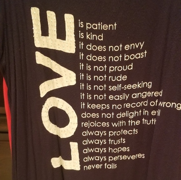 Sold!!   Free Kisses navy blue tshirt 1x-LOVE - Picture 2 of 3